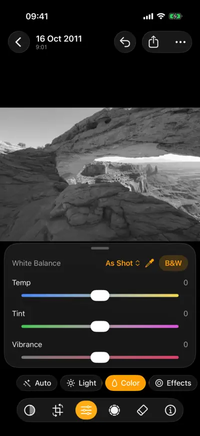 The photo in black and white, with the B&W button on